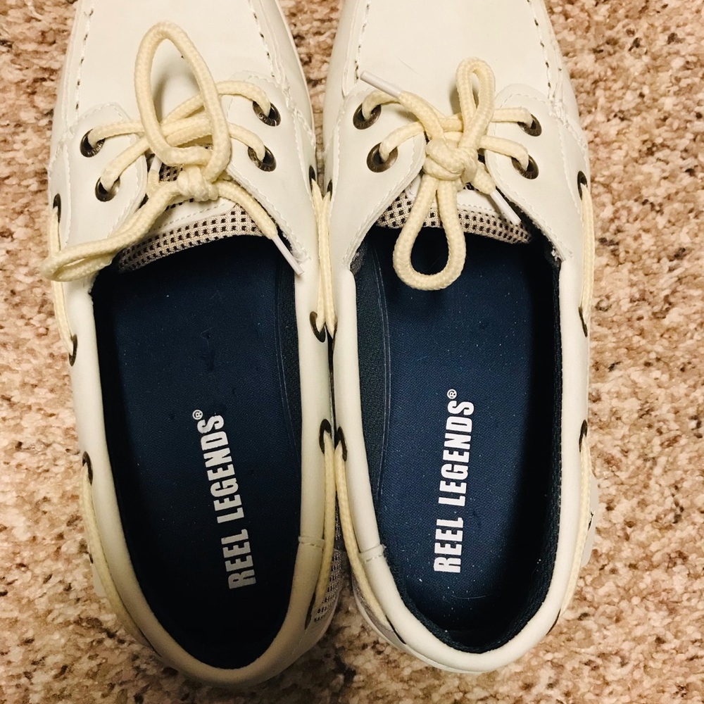 Cream Mint Condition REEL LEGENDS size 6.5